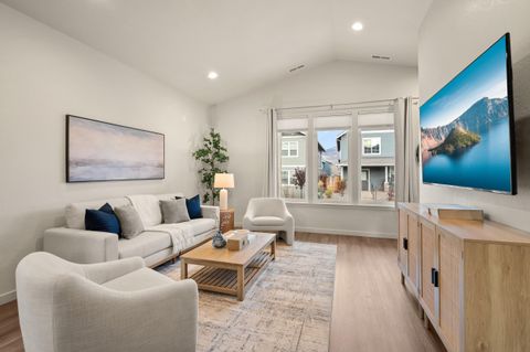 Tiny photo for 212 Willow Way, Talent, OR 97540 (MLS # 220211960)