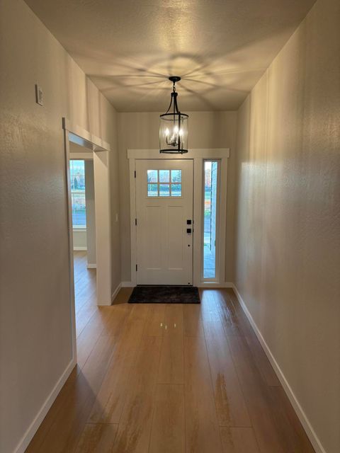 Tiny photo for 3715 Ford Drive, Medford, OR 97504 (MLS # 220212565)