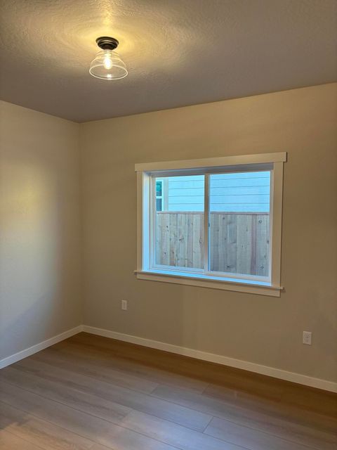 Tiny photo for 3715 Ford Drive, Medford, OR 97504 (MLS # 220212565)