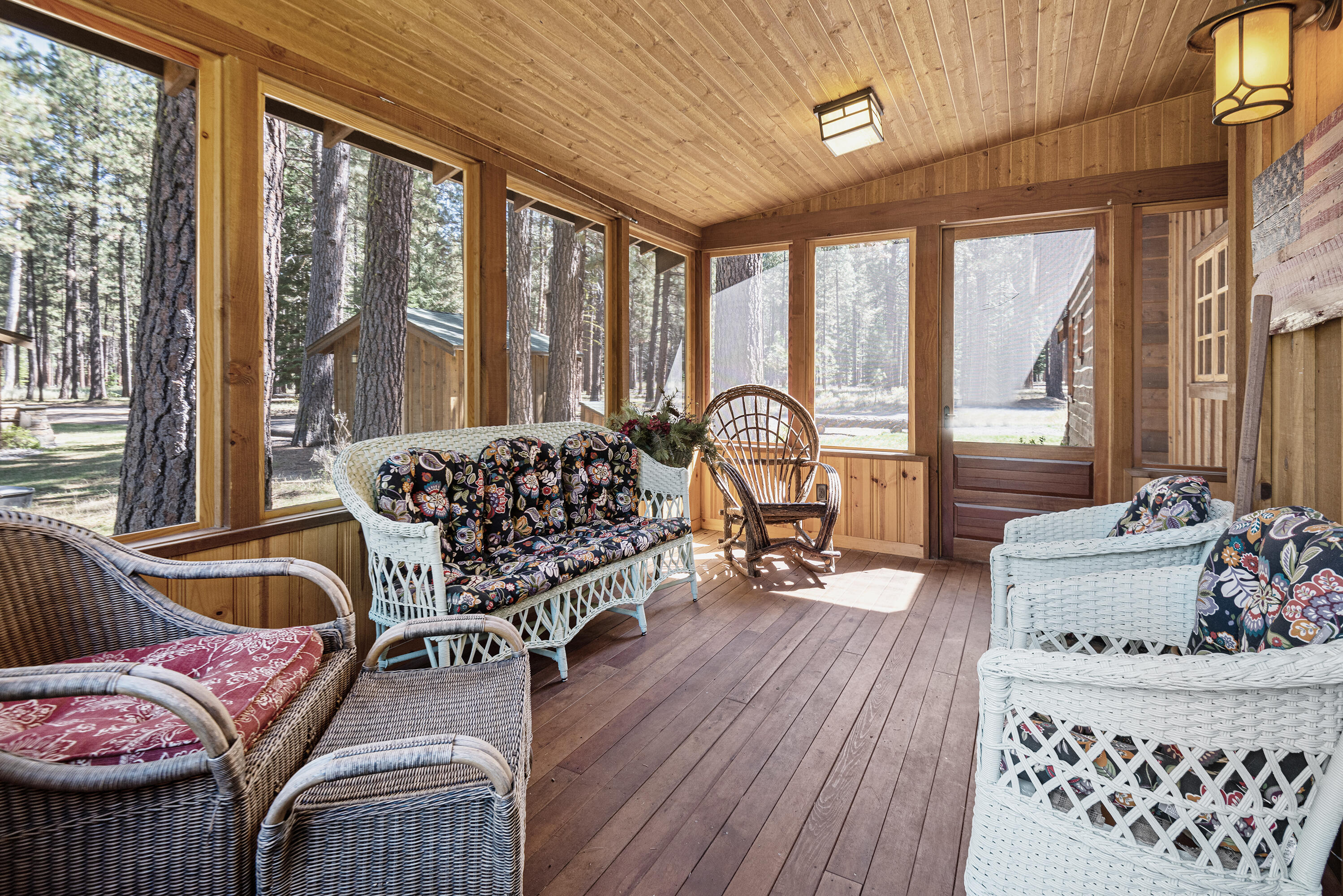 Lake Creek Lodge - Residential