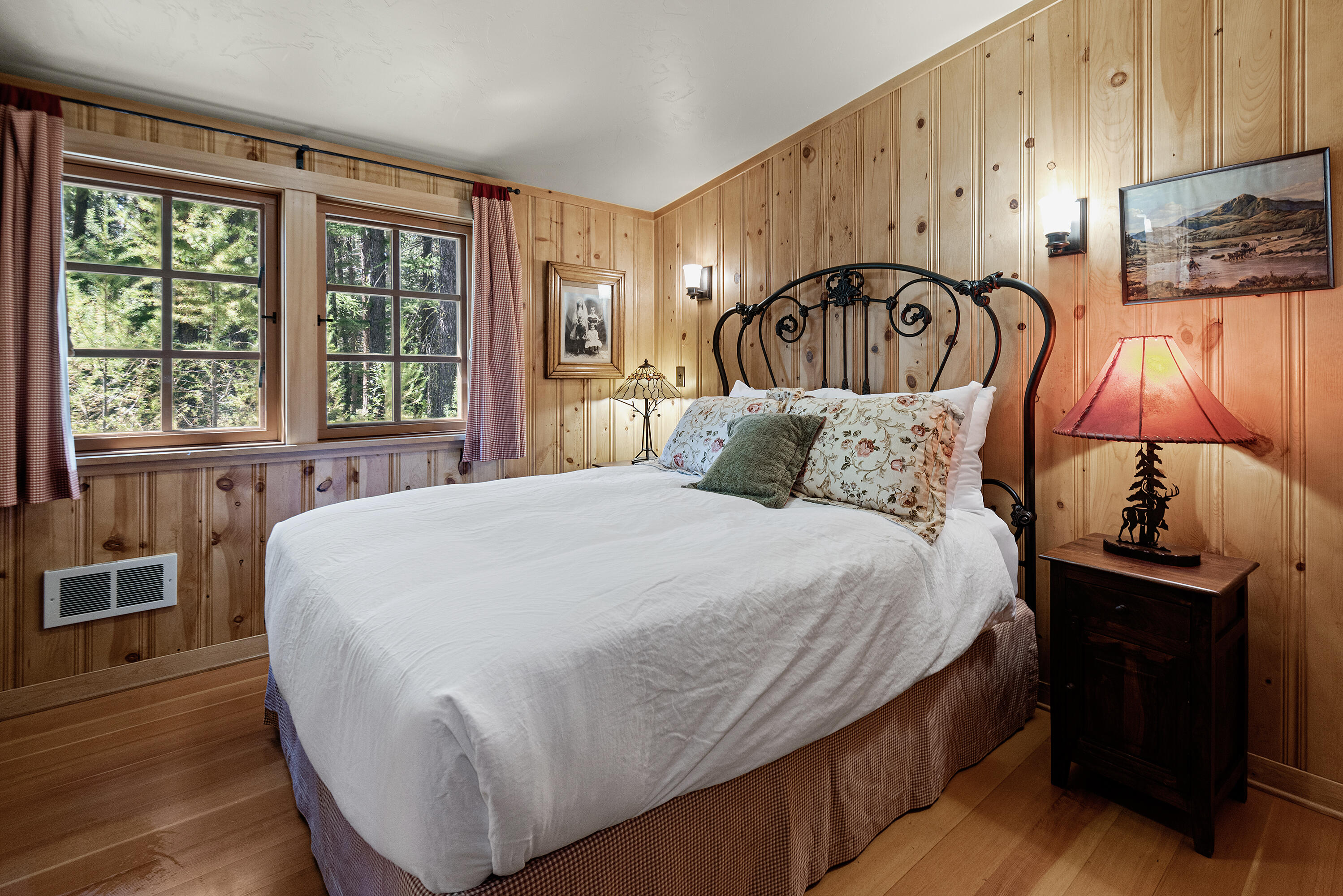 Lake Creek Lodge - Residential