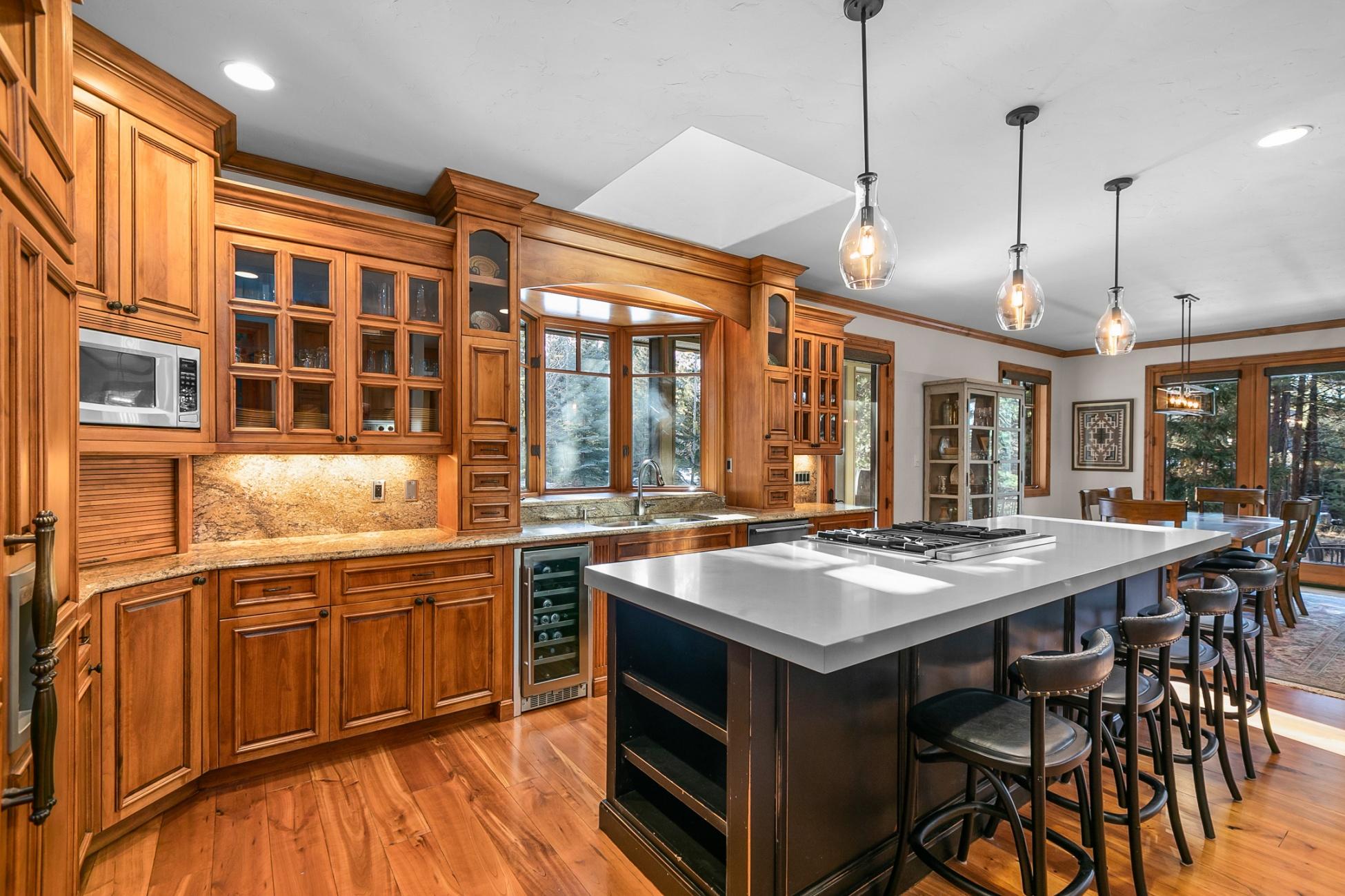 Broken Top - Residential