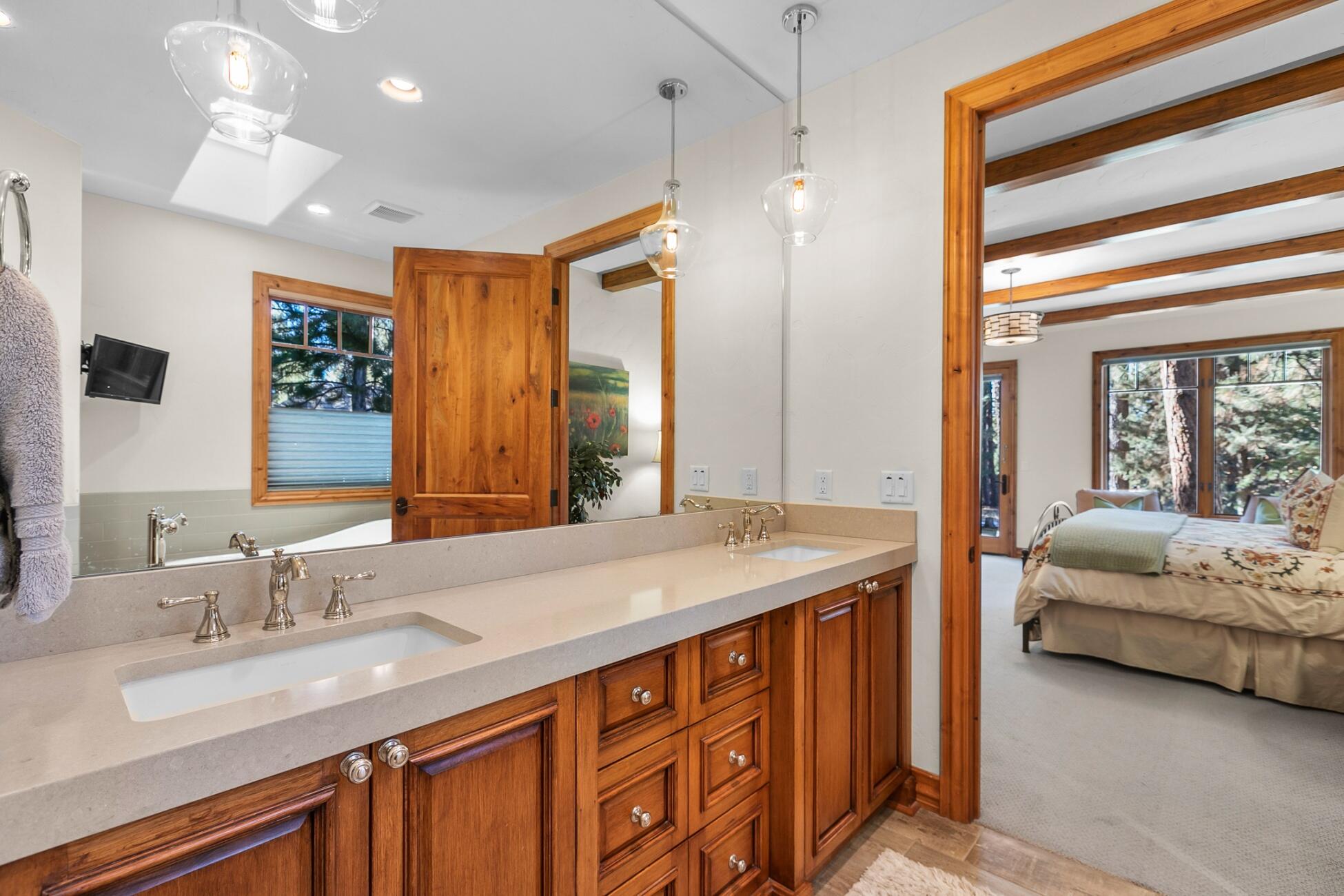 Broken Top - Residential