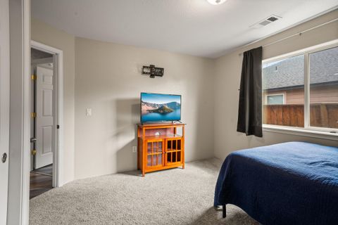 Tiny photo for 570 Bachand Circle, Central Point, OR 97502 (MLS # 220210309)