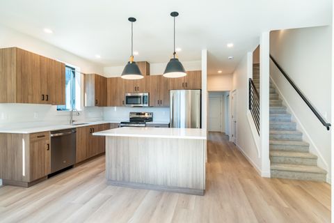 371 NW 19th Street 102 Redmond OR 97756