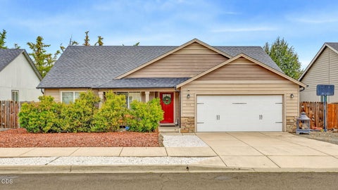 Photo of 545 N Heights Drive, Eagle Point, OR 97524 (MLS # 220228896)