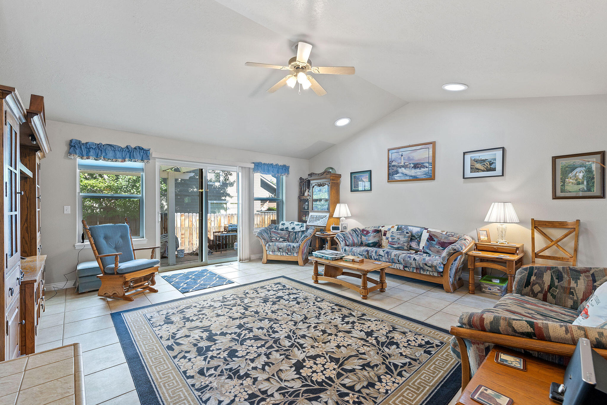 Three Pines - Residential