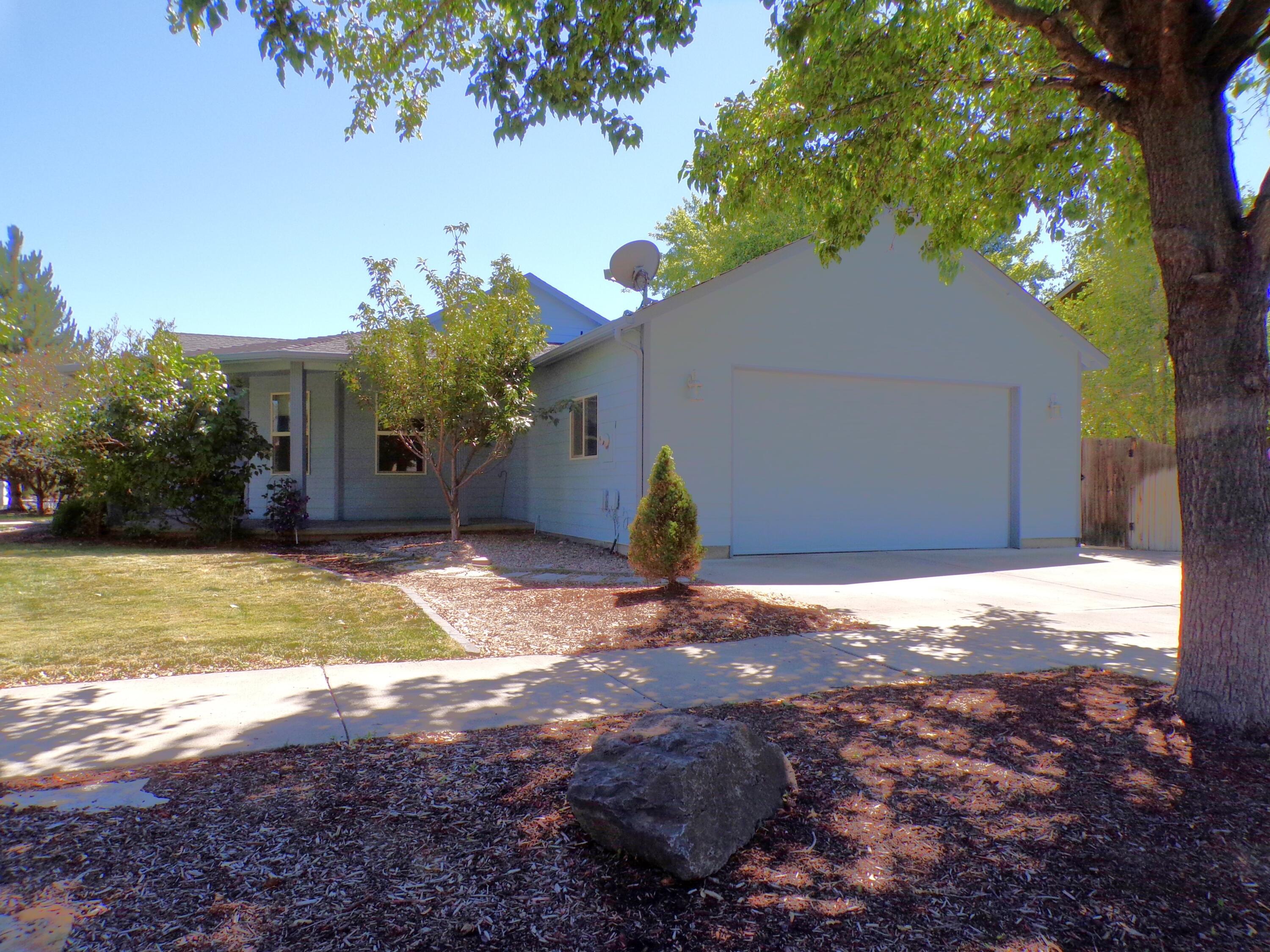 Three Pines - Residential