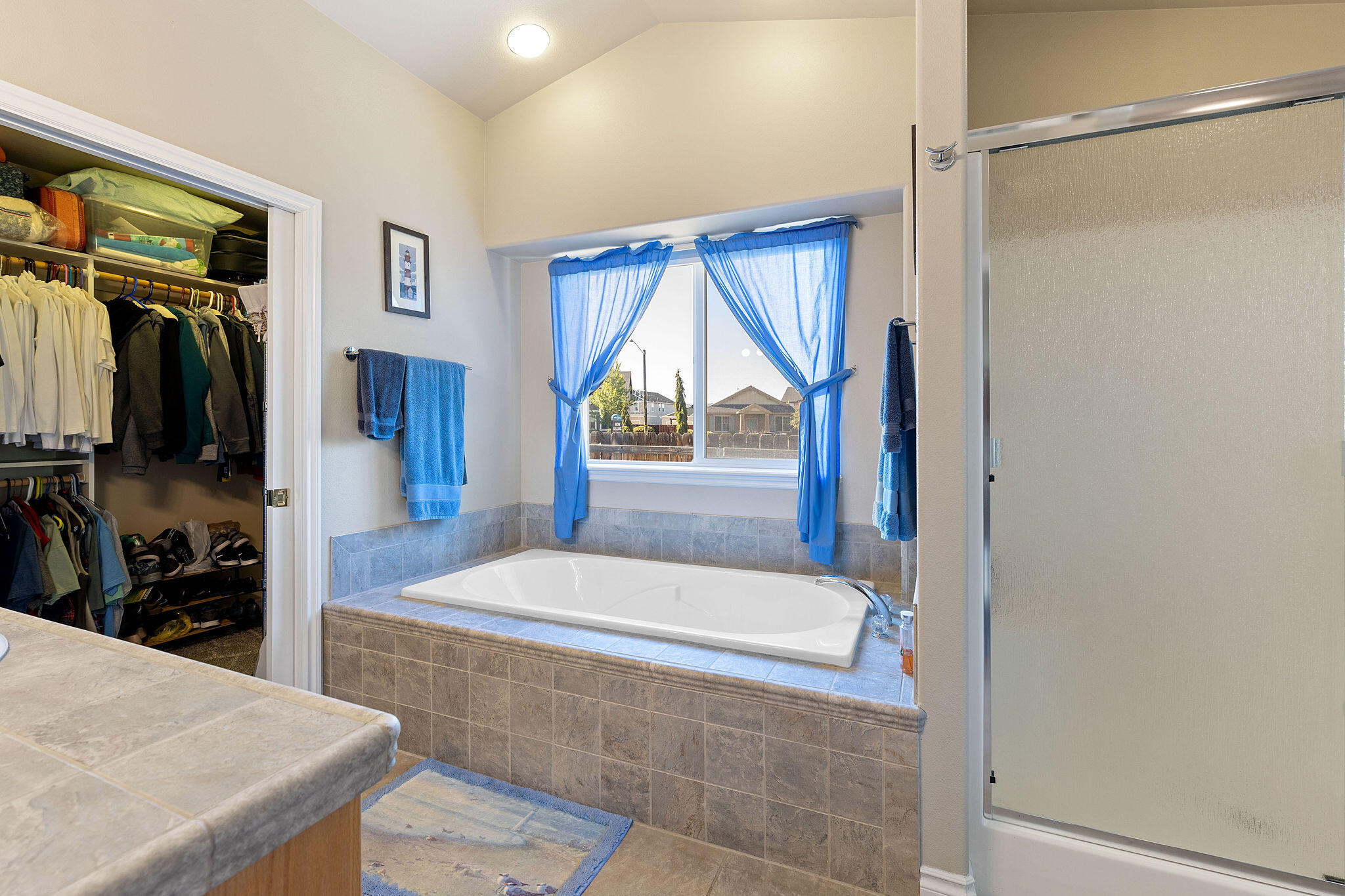 Three Pines - Residential