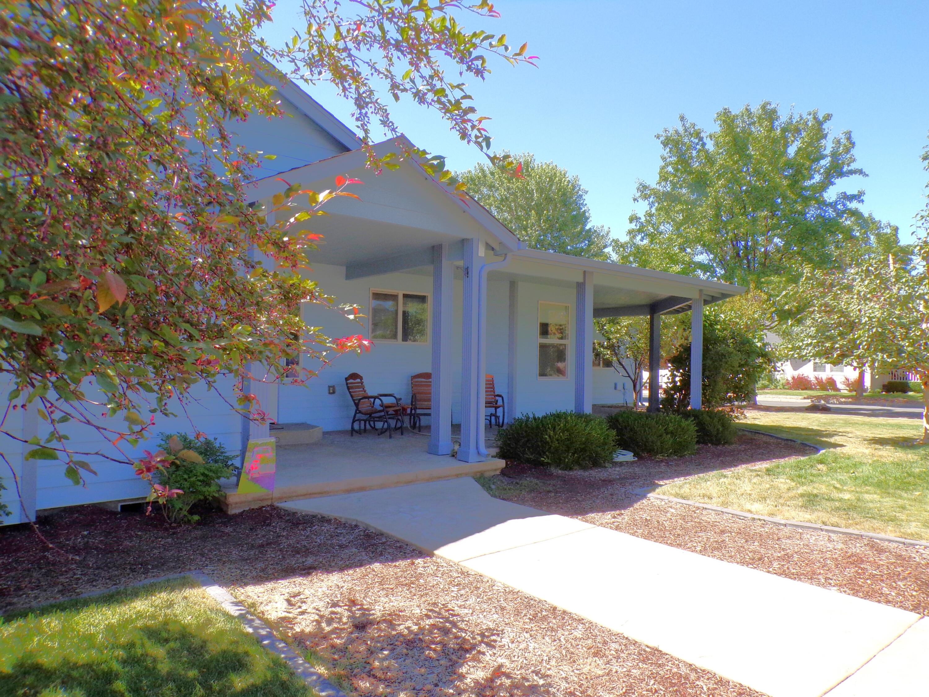 Three Pines - Residential