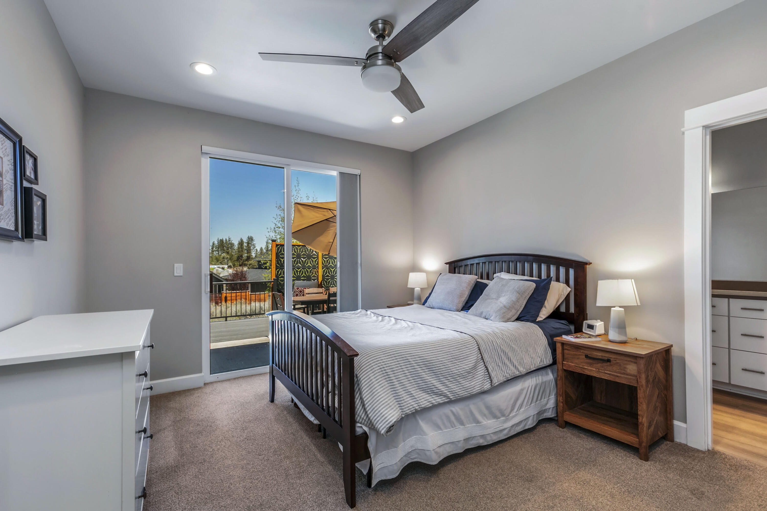 SaddleStone - Residential