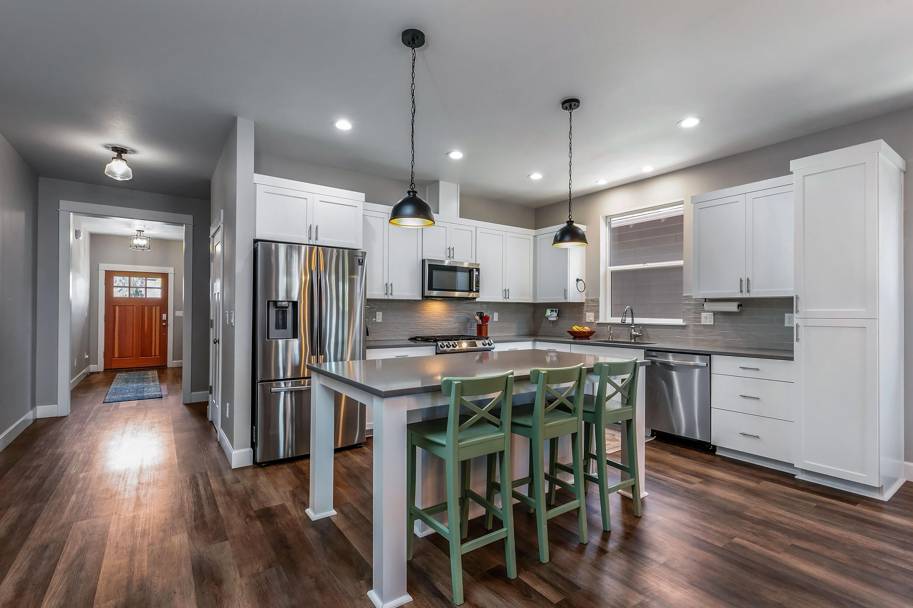 1004 E Horse Back Trail