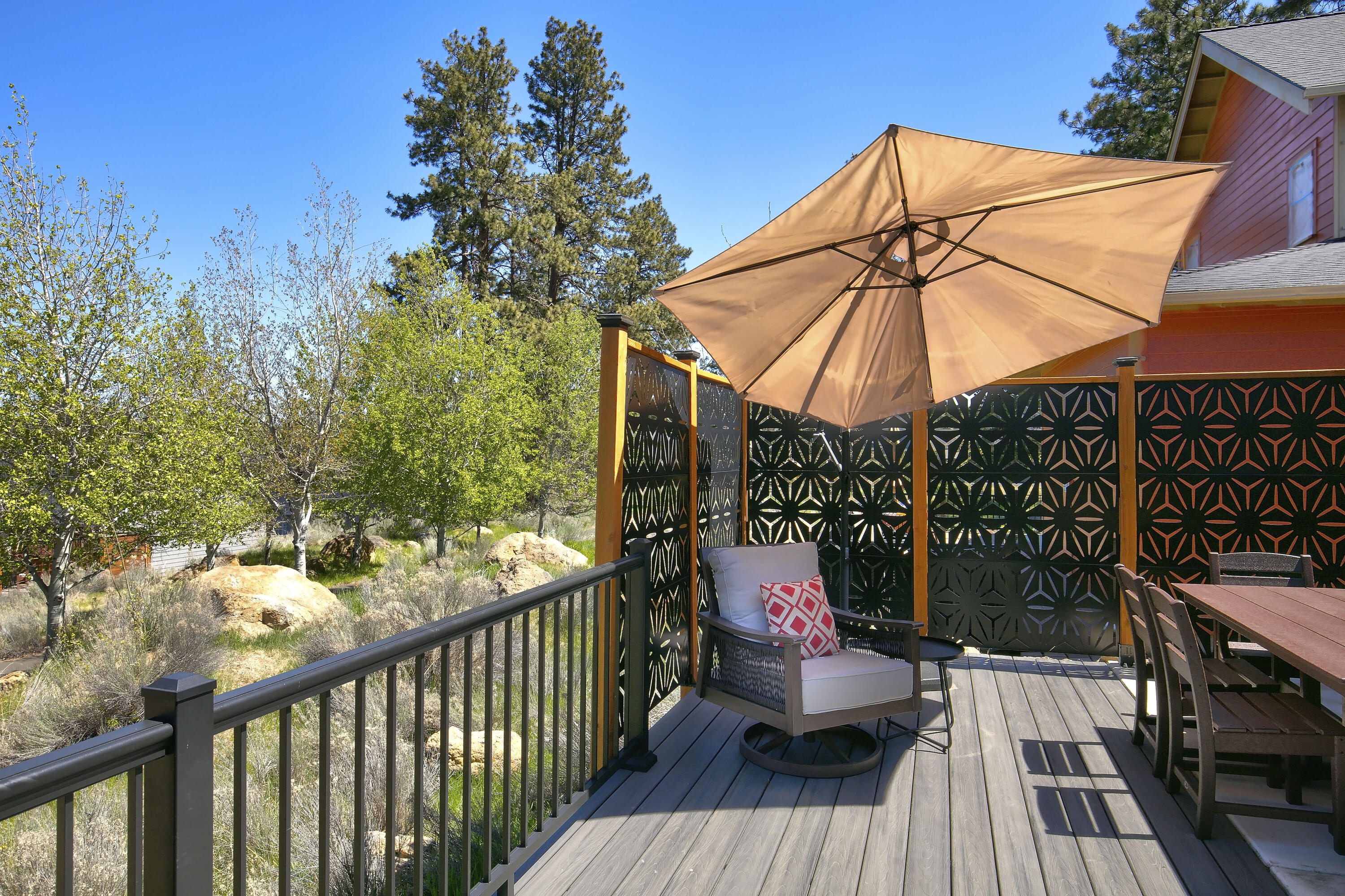 SaddleStone - Residential