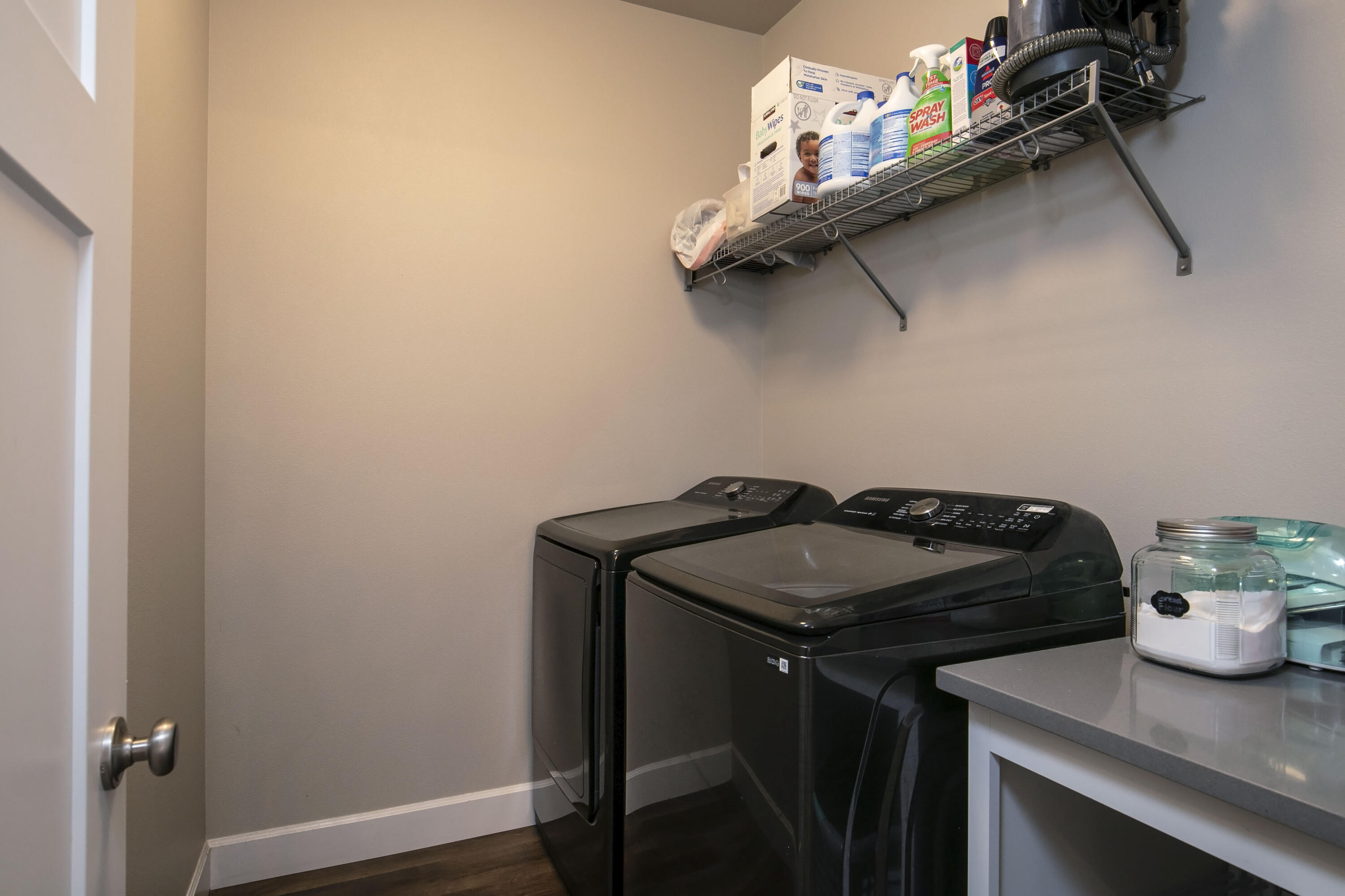 SaddleStone - Residential