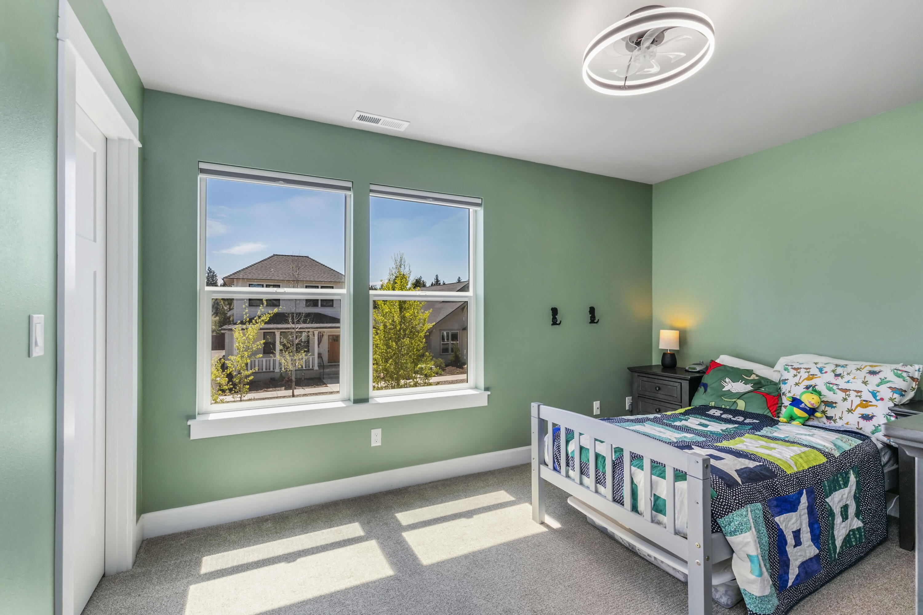 SaddleStone - Residential