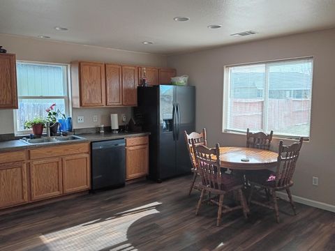 Tiny photo for 5594 Kellal Lane, Klamath Falls, OR 97603 (MLS # 220214836)