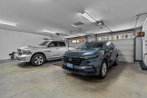 Tiny photo for 16431 Marmott Lane, Sisters, OR 97759 (MLS # 220217606)