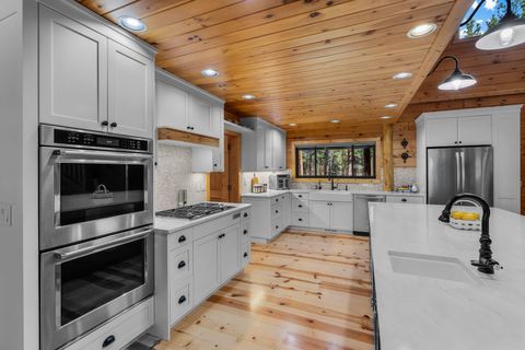 Tiny photo for 16431 Marmott Lane, Sisters, OR 97759 (MLS # 220217606)