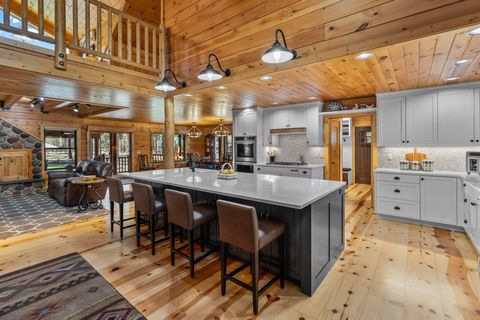 Tiny photo for 16431 Marmott Lane, Sisters, OR 97759 (MLS # 220217606)