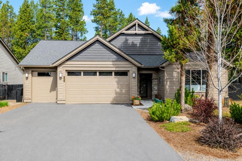 Tiny photo for 51833 Fordham Drive, La Pine, OR 97739 (MLS # 220220736)