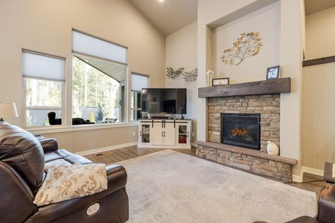 Tiny photo for 51833 Fordham Drive, La Pine, OR 97739 (MLS # 220220736)