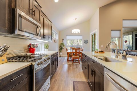 Tiny photo for 51833 Fordham Drive, La Pine, OR 97739 (MLS # 220220736)