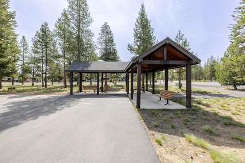 Tiny photo for 51833 Fordham Drive, La Pine, OR 97739 (MLS # 220220736)