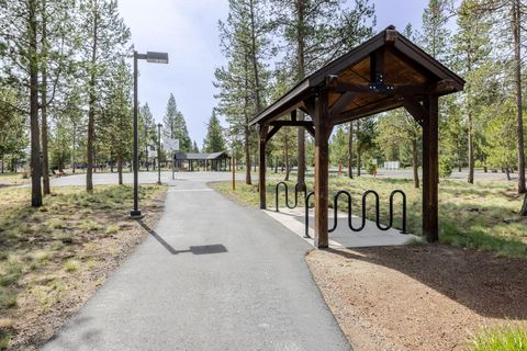 Tiny photo for 51833 Fordham Drive, La Pine, OR 97739 (MLS # 220220736)