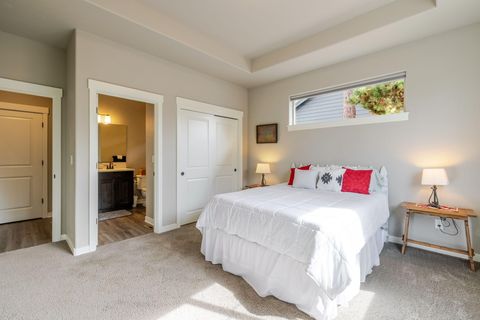 Tiny photo for 51833 Fordham Drive, La Pine, OR 97739 (MLS # 220220736)