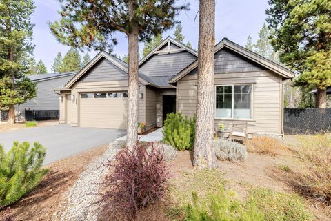 Tiny photo for 51833 Fordham Drive, La Pine, OR 97739 (MLS # 220220736)