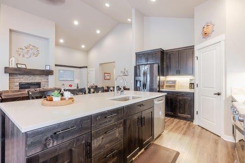 Tiny photo for 51833 Fordham Drive, La Pine, OR 97739 (MLS # 220220736)
