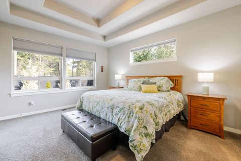 Tiny photo for 51833 Fordham Drive, La Pine, OR 97739 (MLS # 220220736)