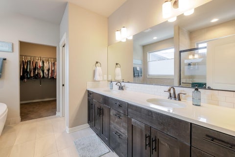 Tiny photo for 51833 Fordham Drive, La Pine, OR 97739 (MLS # 220220736)