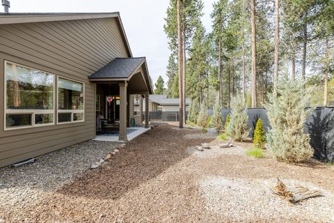 Tiny photo for 51833 Fordham Drive, La Pine, OR 97739 (MLS # 220220736)