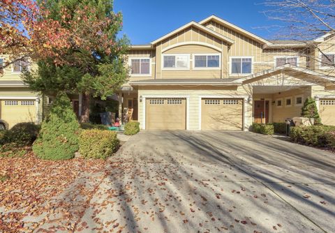 Photo of 1708 Softwood Way, Grants Pass, OR 97526 (MLS # 220212151)
