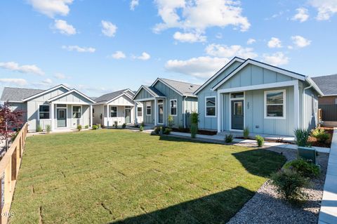 Tiny photo for 202 Gangnes Drive, Talent, OR 97540 (MLS # 220223761)