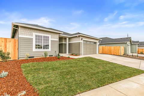 Tiny photo for 3742 Carlin Drive, Medford, OR 97504 (MLS # 220213006)