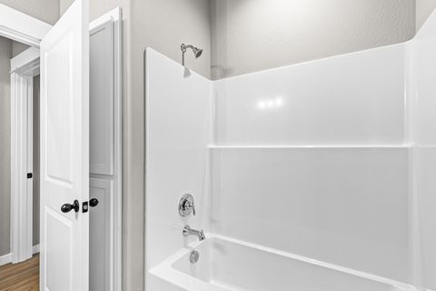 Tiny photo for 3742 Carlin Drive, Medford, OR 97504 (MLS # 220213006)