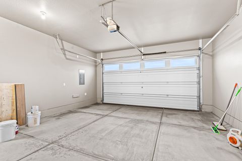 Tiny photo for 3742 Carlin Drive, Medford, OR 97504 (MLS # 220213006)