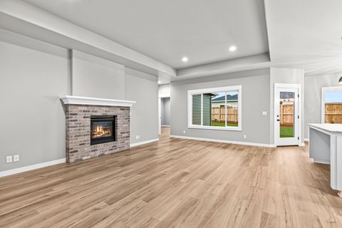 Tiny photo for 3742 Carlin Drive, Medford, OR 97504 (MLS # 220213006)