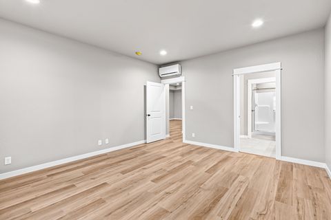 Tiny photo for 3742 Carlin Drive, Medford, OR 97504 (MLS # 220213006)