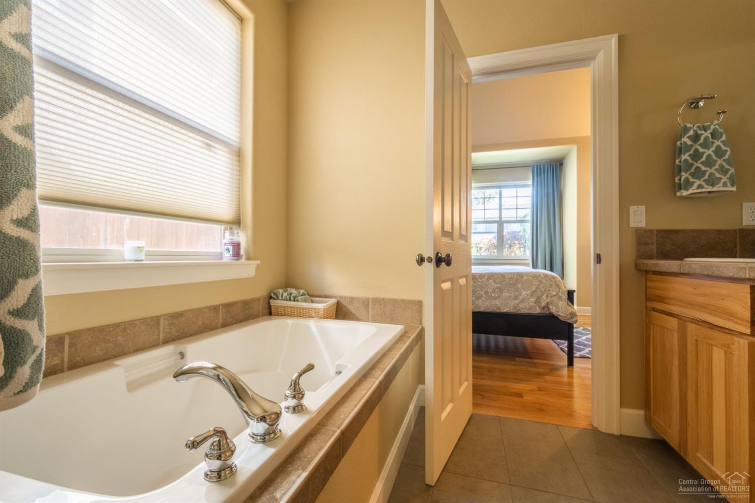 Hollygrape - Residential