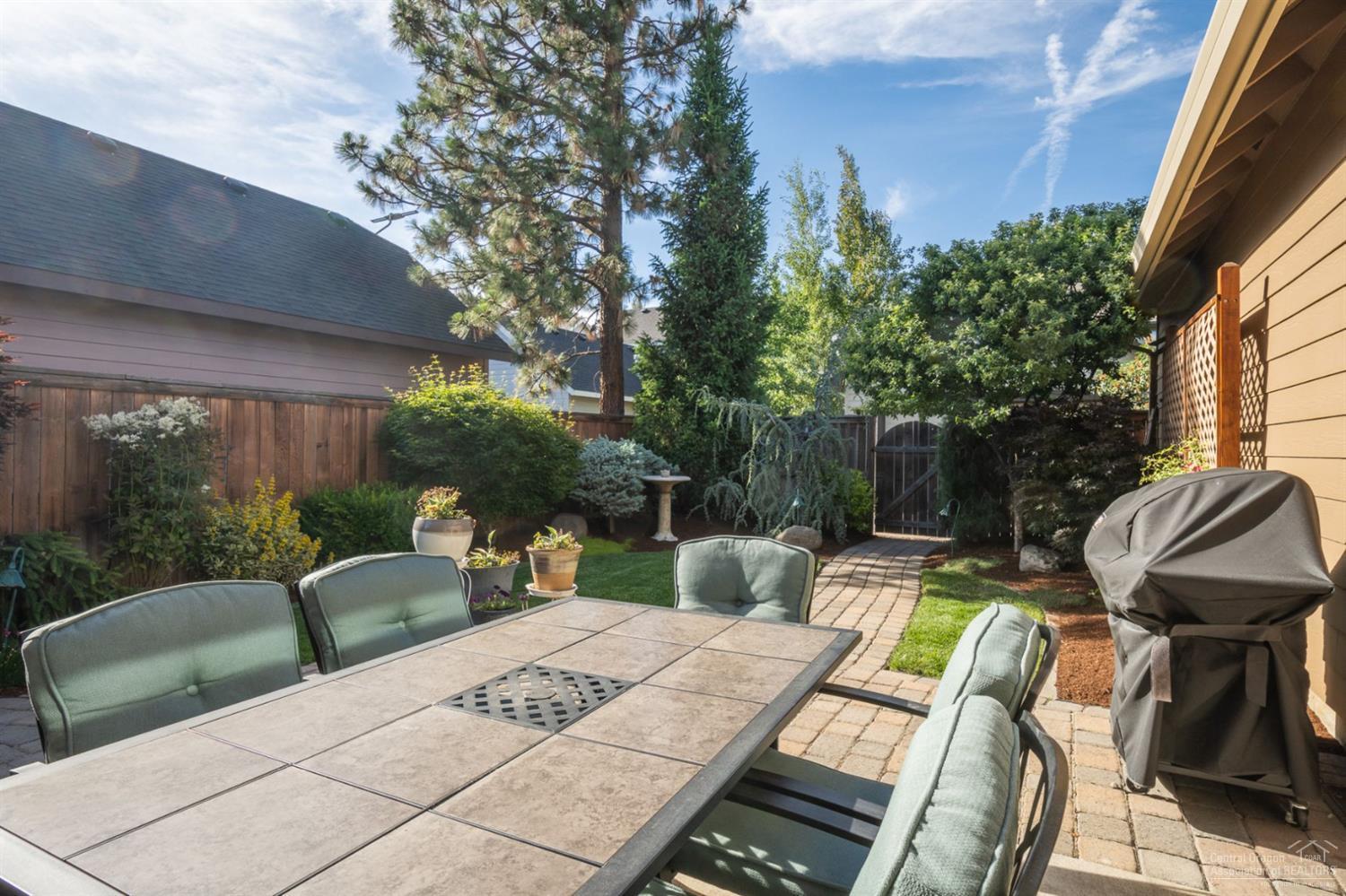 Hollygrape - Residential