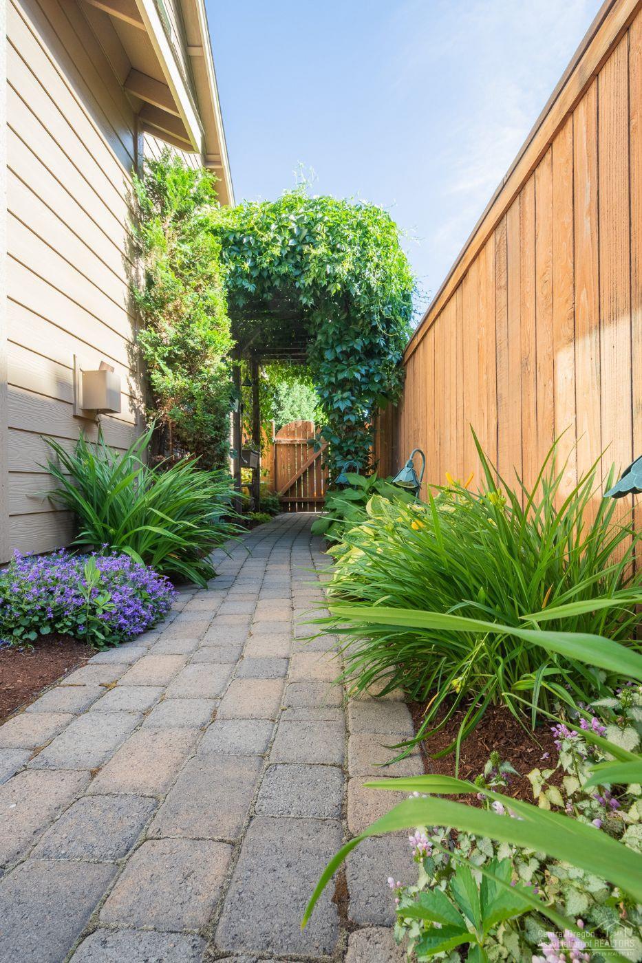 Hollygrape - Residential