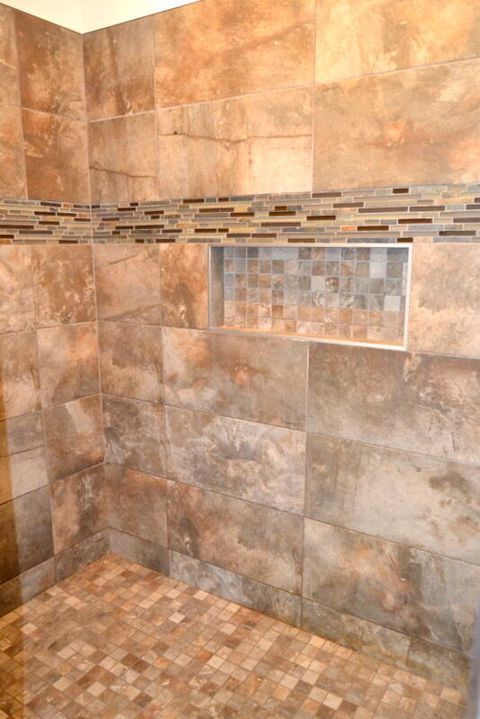 Tiny photo for 915 NW Bishop Street, Grants Pass, OR 97526 (MLS # 220217569)