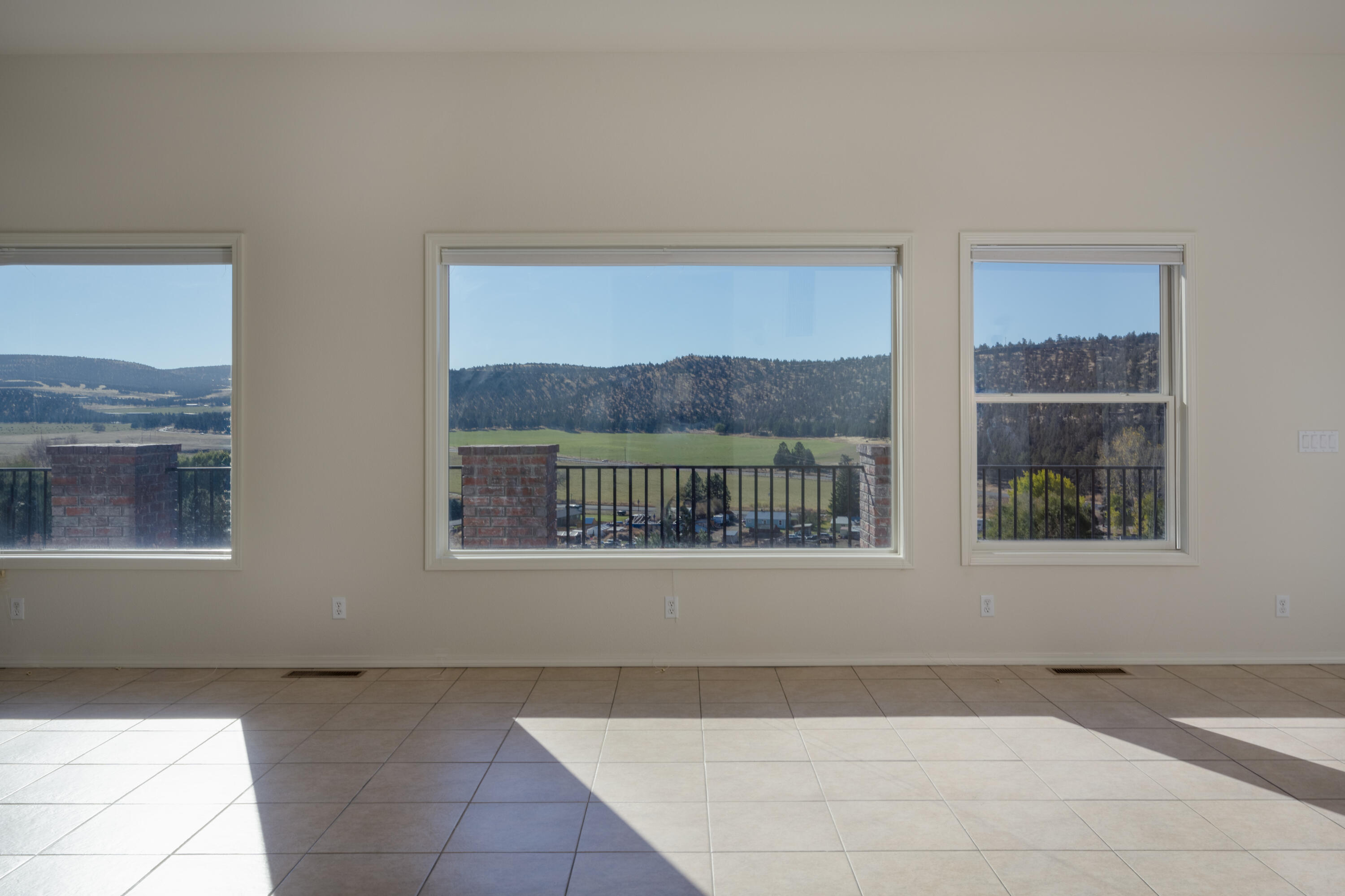 PleasVH - Residential