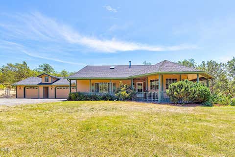 Photo of 371 Castle Creek Road, Grants Pass, OR 97526 (MLS # 220223784)