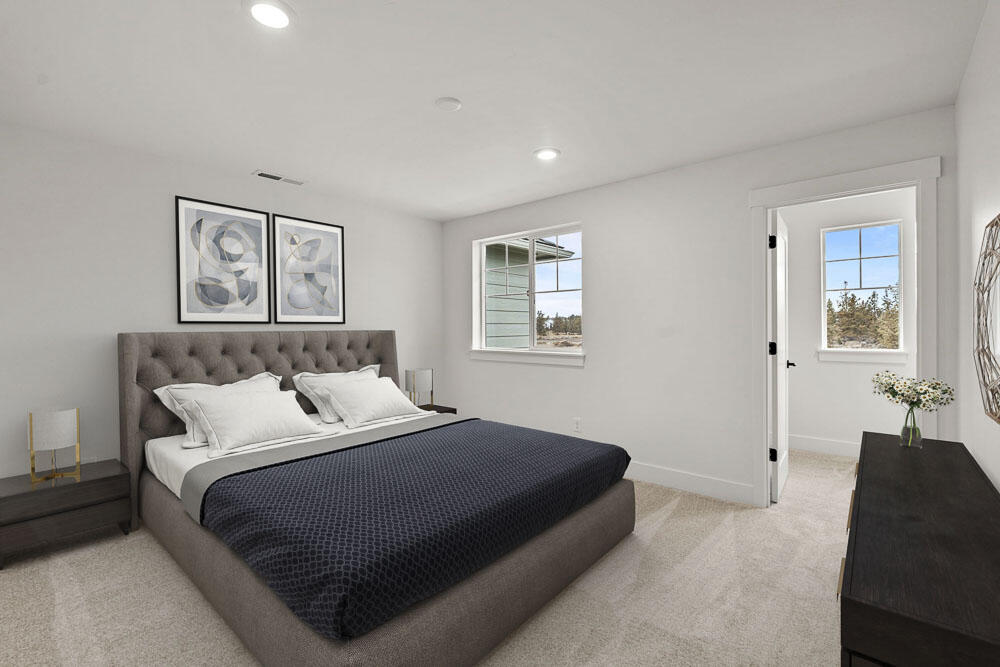 3093 NE Nipper Drive