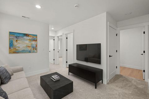 Tiny photo for 3093 NE Nipper Drive, Bend, OR 97701 (MLS # 220212687)