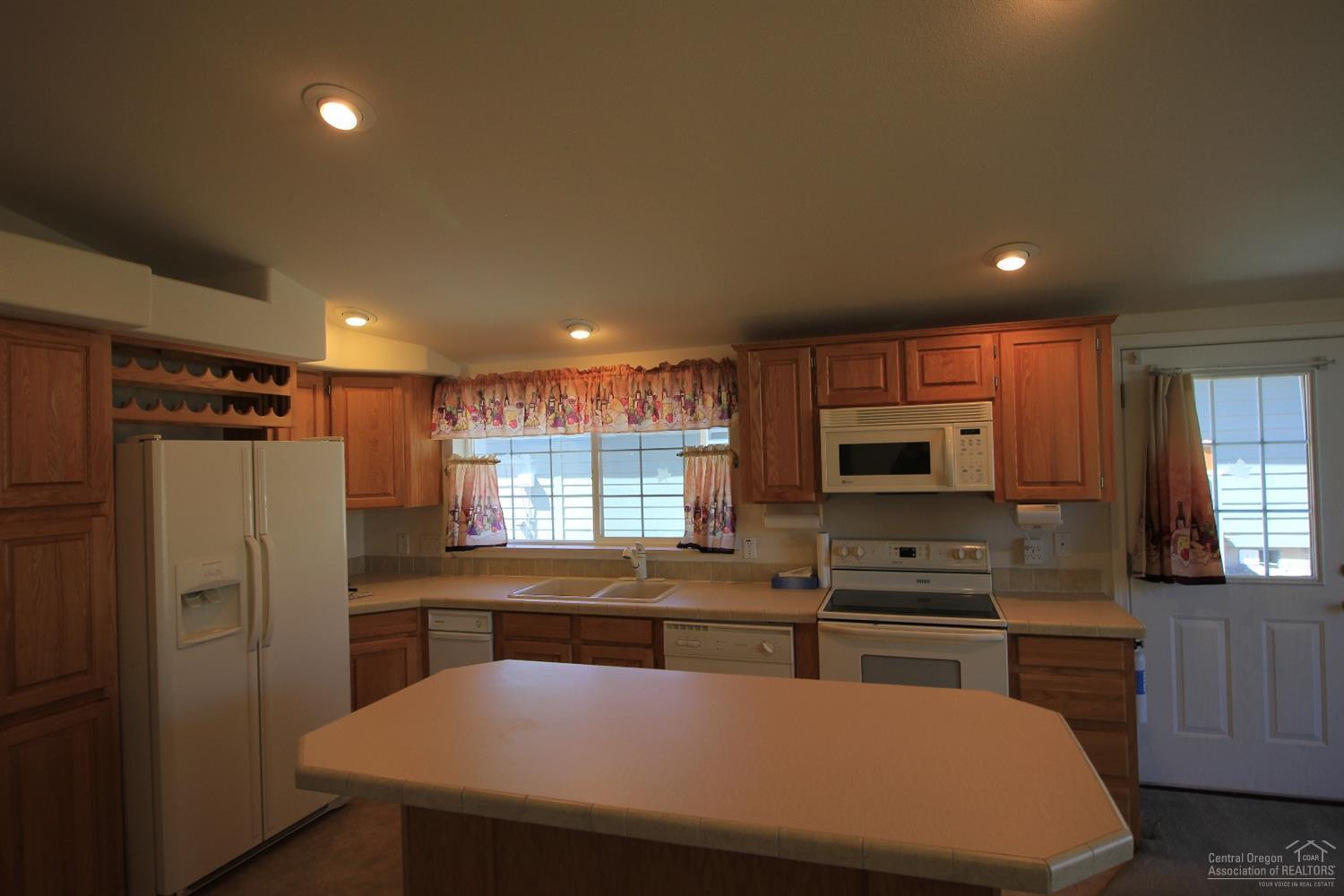 Pines At Sisters - Residential